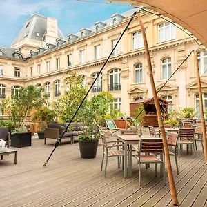 Crowne Plaza Republique By Ihg **** פריז