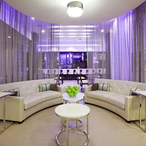 **** Hotel The Hollis - A Doubletree By Hilton Canada