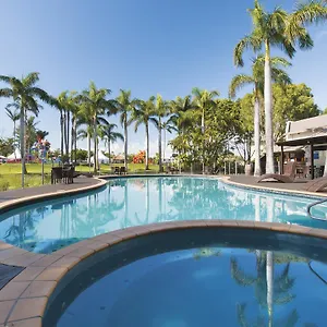 **** Resort Oaks Sunshine Coast Oasis Australia